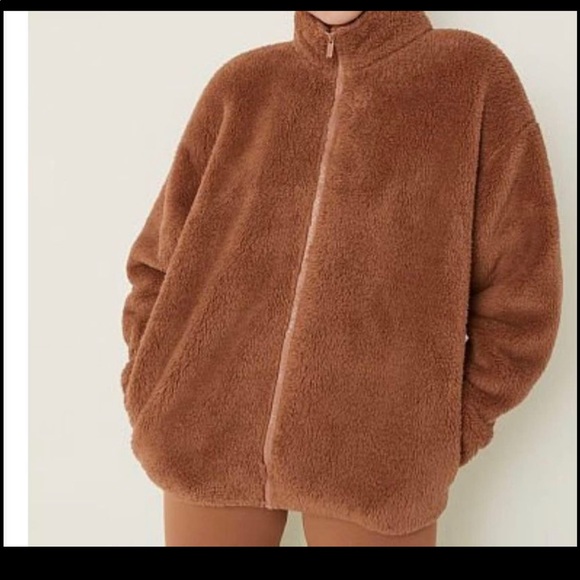 PINK Victoria's Secret Jackets & Blazers - PINK teddy sherpa♥️